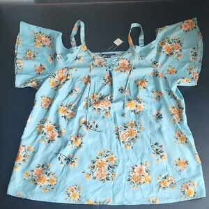 Floral Cold Shoulder Blouse in Light Blue